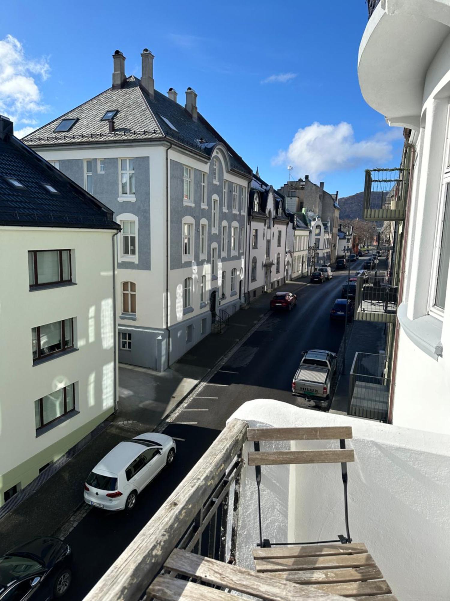 Stylish Big Jugend Art Nouveau Apartment With Balcony Heart Of Ålesund Buitenkant foto